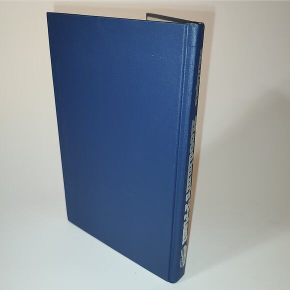 Hoodlum's Priest Hardcover Elizabeth Mulligan 1979 Prisoner Reform Dismas House - Picture 9 of 16